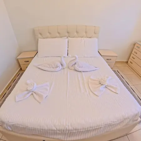 Alpine Horizon Apartamento Shkodër